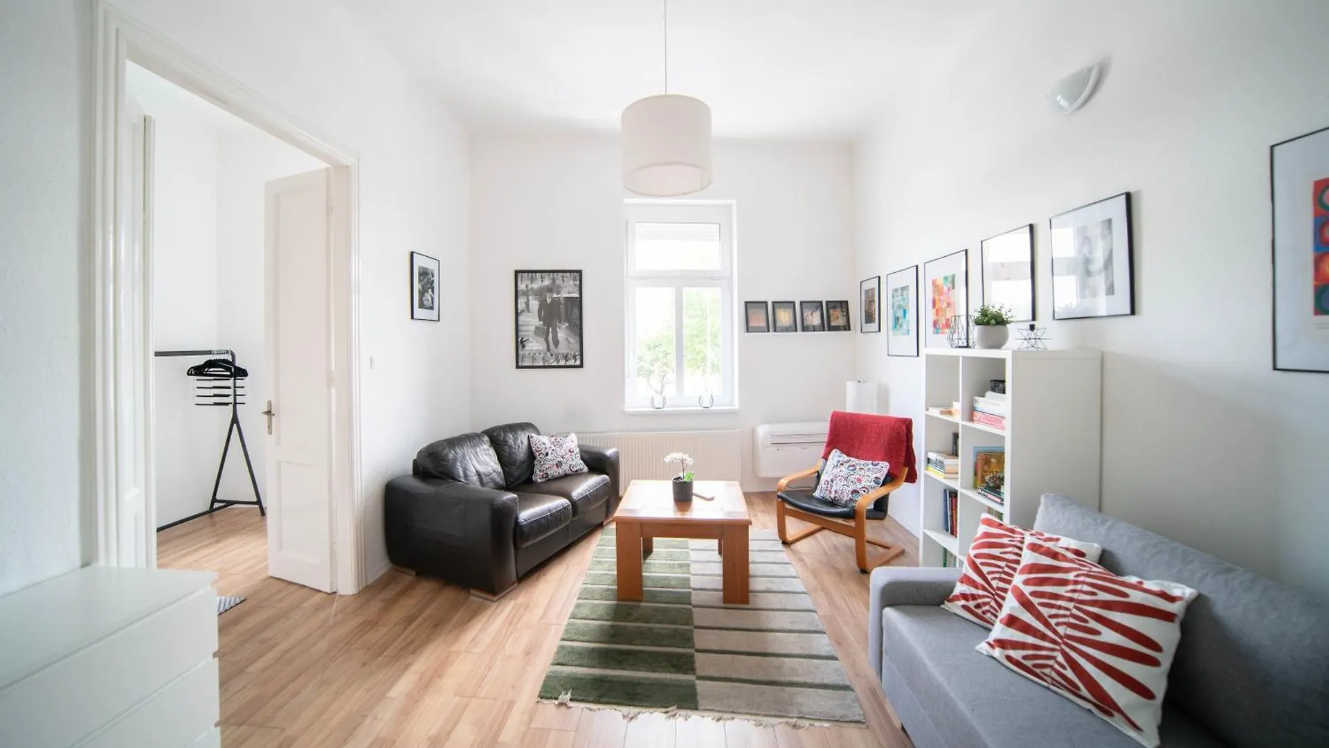 Cosy Rock Apartment联系方式