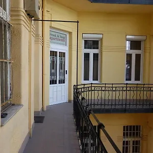 Frank & Fang Mk7 Apartament